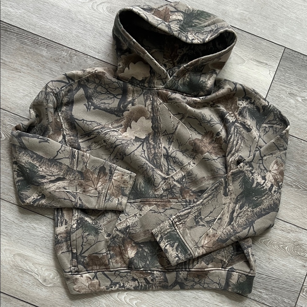Hollister Men's Green Camouflage Hoodie